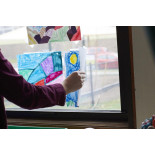 Taśma klejąca SCOTCH® Wall-Safe, bezpieczna dla ścian, na podajniku, 19mm, 16,5m, transparentna