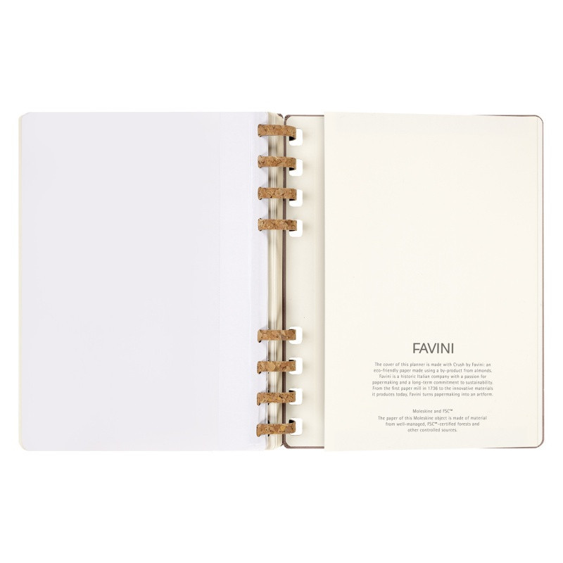 Kalendarz tygodniowy/miesięczny na spirali MOLESKINE 2024, 12M, XL, twarda oprawa, crush almond