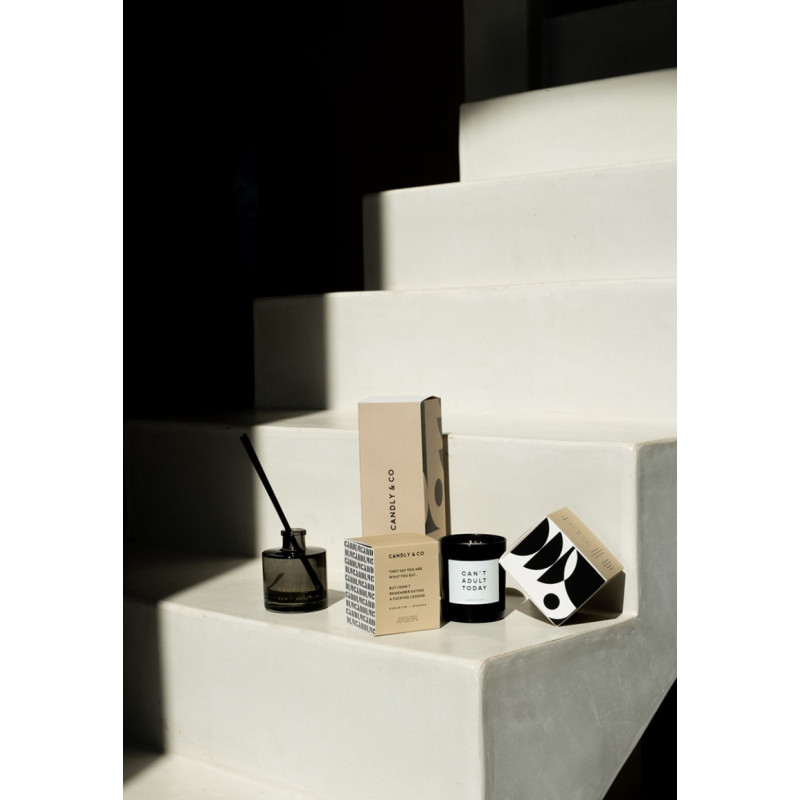 Świeca sojowa w szkle CANDLY&CO, Can't Adult Today, zapach No.1, 250g