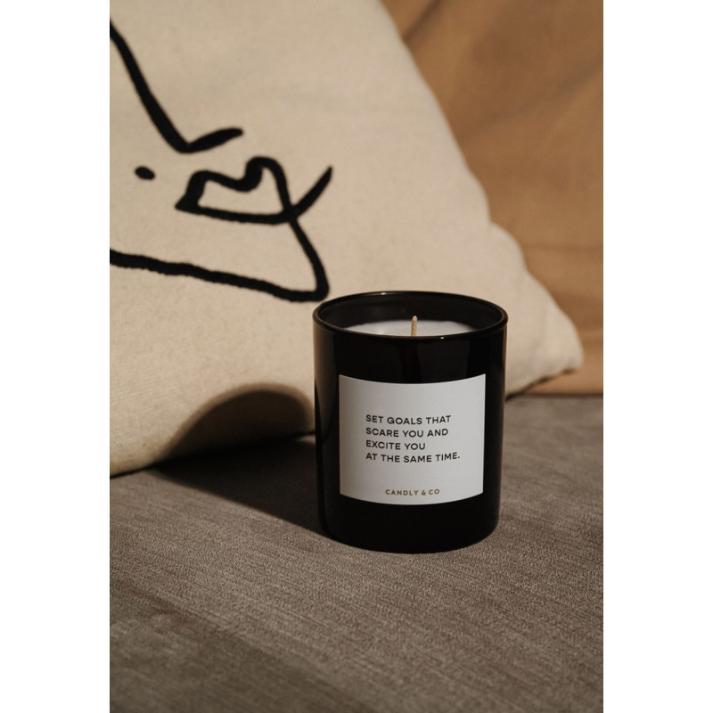 Świeca sojowa w szkle CANDLY&CO, Set Goals That Scare You, zapach No.4, 250g