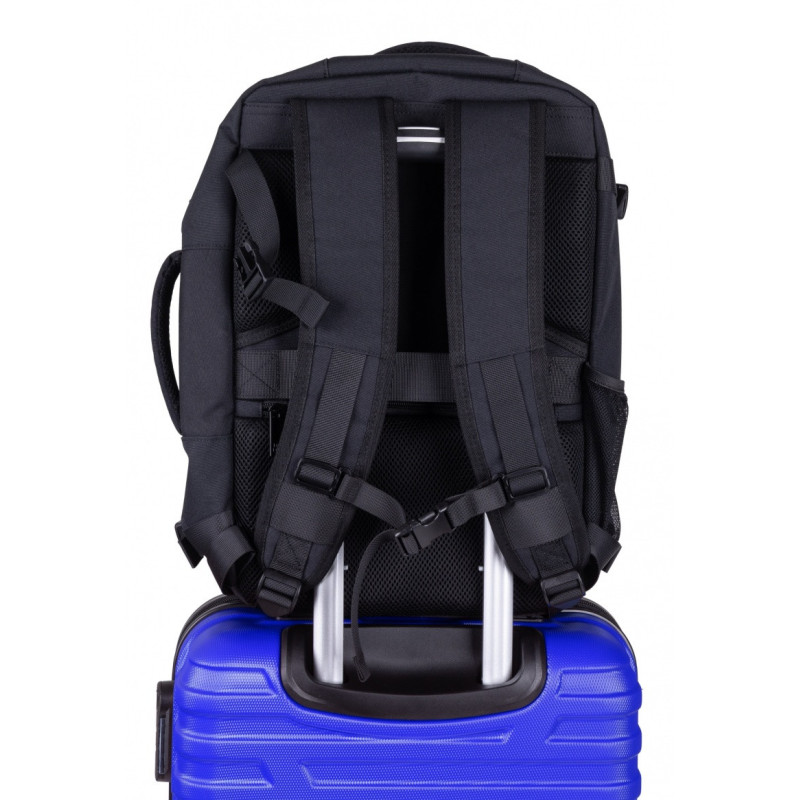 Plecak DONAU TRAVEL Warsaw, 15,6", 23l, USB + kabel, czarny