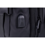 Plecak DONAU TRAVEL Prague, 17", 32l, USB + kabel, czarny