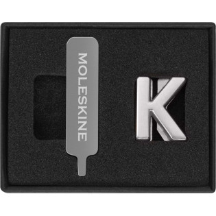 Przypinka MOLESKINE K, srebrna