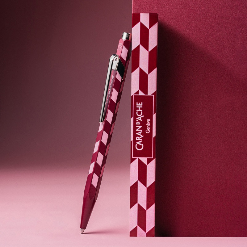 Długopis CARAN D'ACHE 849 Mosaic, garnet red