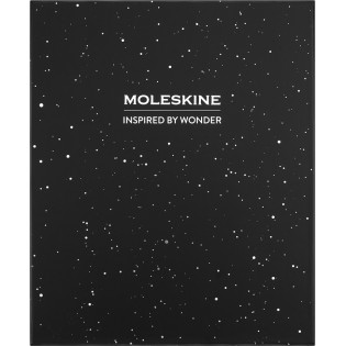 Zestaw MOLESKINE NASA: 2 przypinki + 1 notes L w linie + 4 ołówki